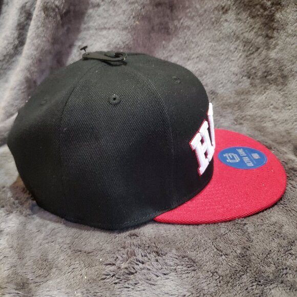 Ultra Game NBA Basketball Miami Heat Logo Snapback Hat Cap Red Black - Picture 3 of 10